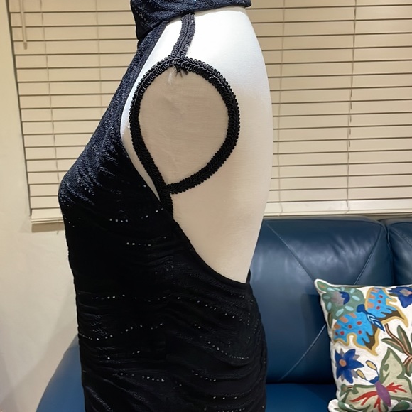 St. John halter - Picture 2 of 5